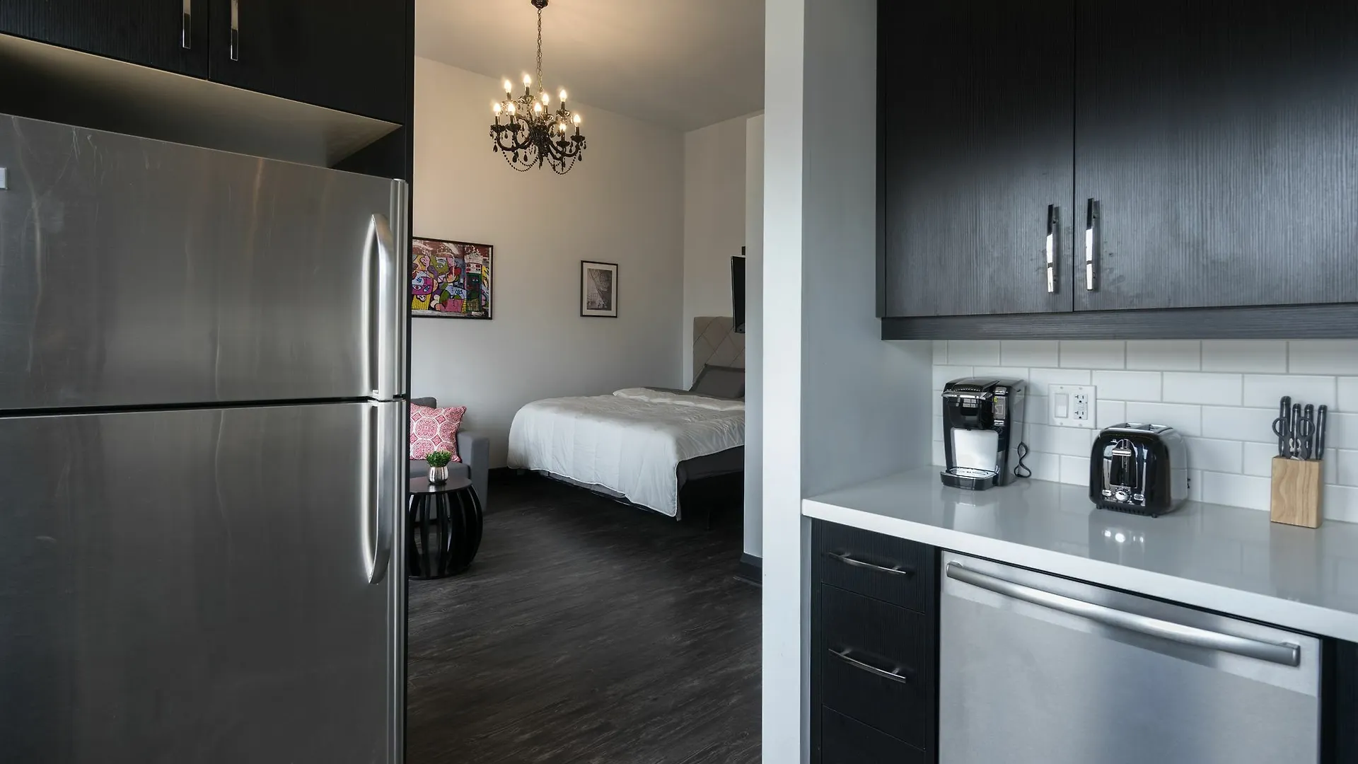 Applewood Suites - Toronto Traveller Loft 0*,  Kanada