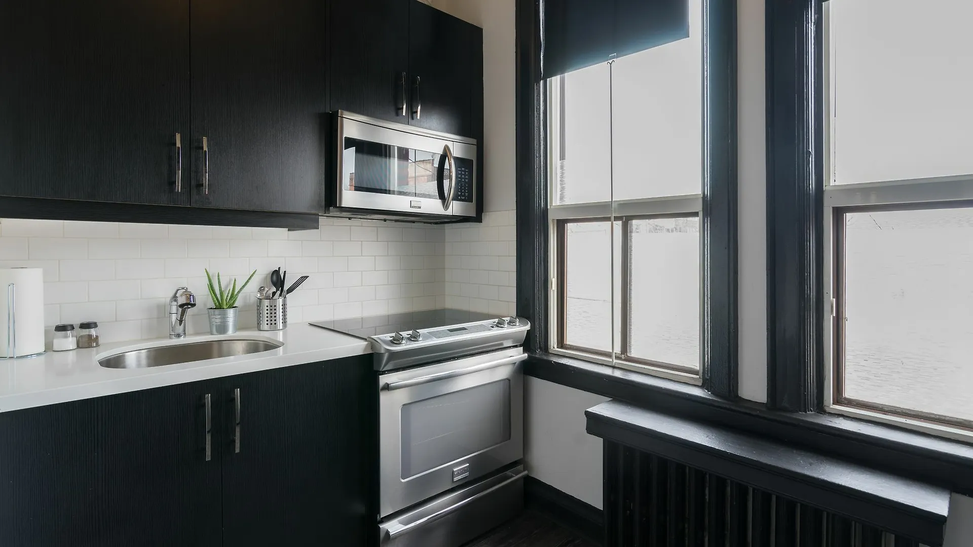 Applewood Suites - Toronto Traveller Loft Lägenhet